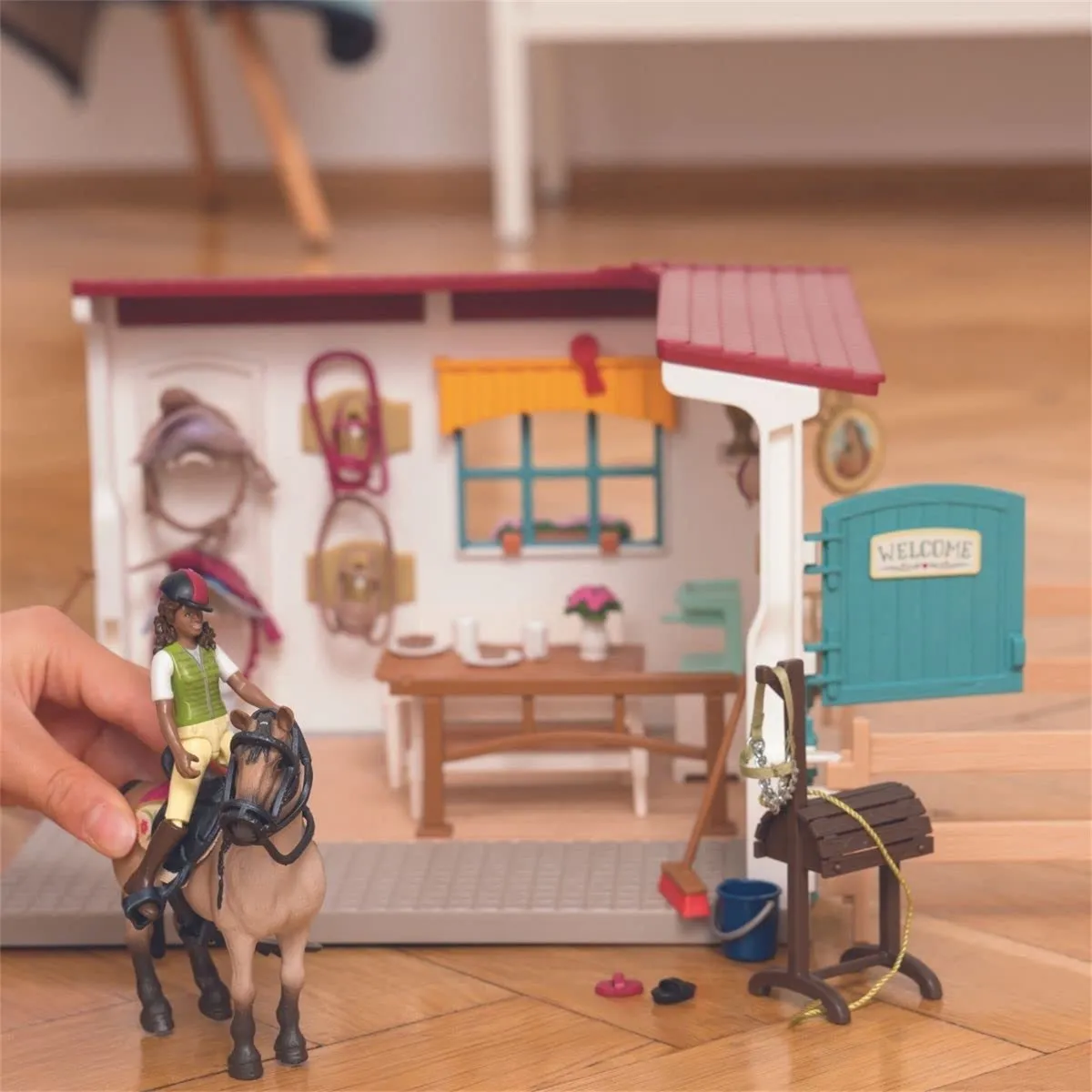 Schleich Horse Club Zadelkamer 42591 - Multikleur