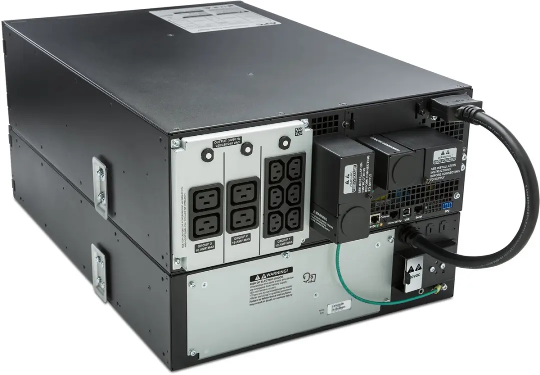 APC Smart-UPS On-Line SRT6KRMXLI - 6kW/VA Rackserver UPS - 10 Stopcontacten - Zwart