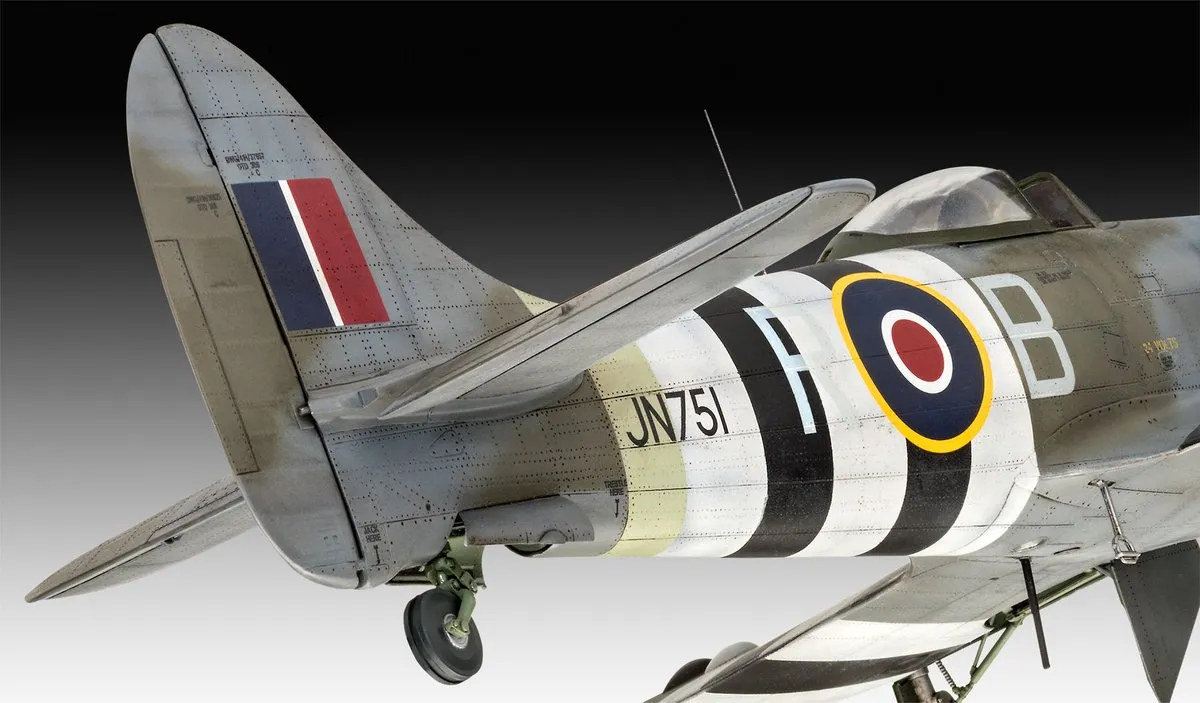Revell Hawker Tempest V Modelbouwpakket 1:32 - 255 Onderdelen - Multi