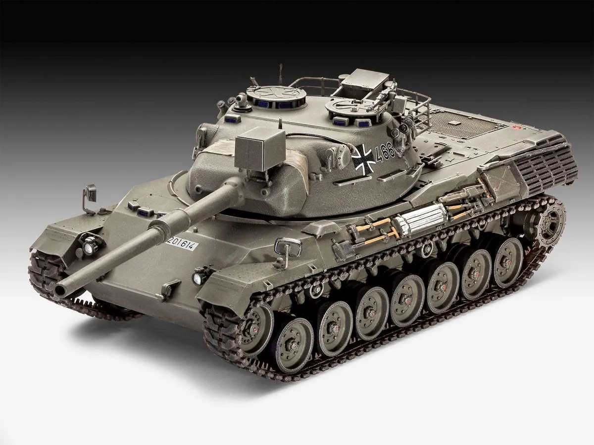 Revell 03240 Leopard 1 Modelbouwpakket - 1:35 - Multi