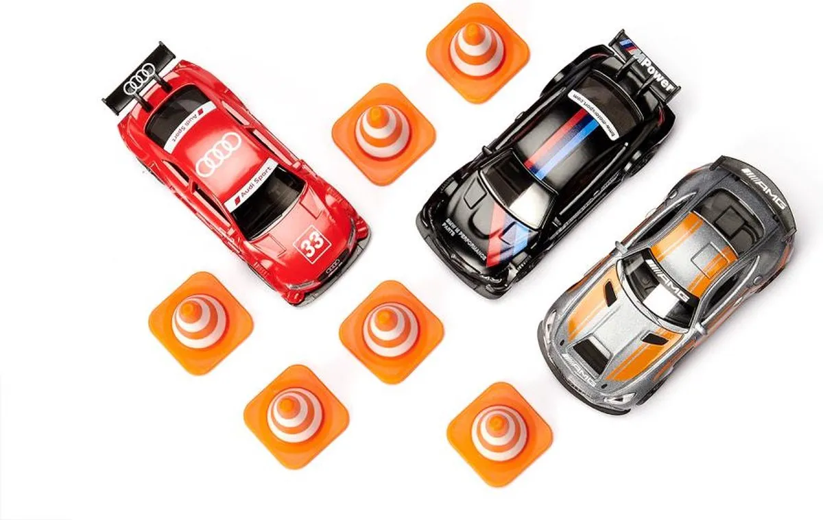 SIKU 6331 Cadeauset Race - Mercedes-AMG GT4/Audi RS 5/Bmw M4 - 6 Verkeerskegels