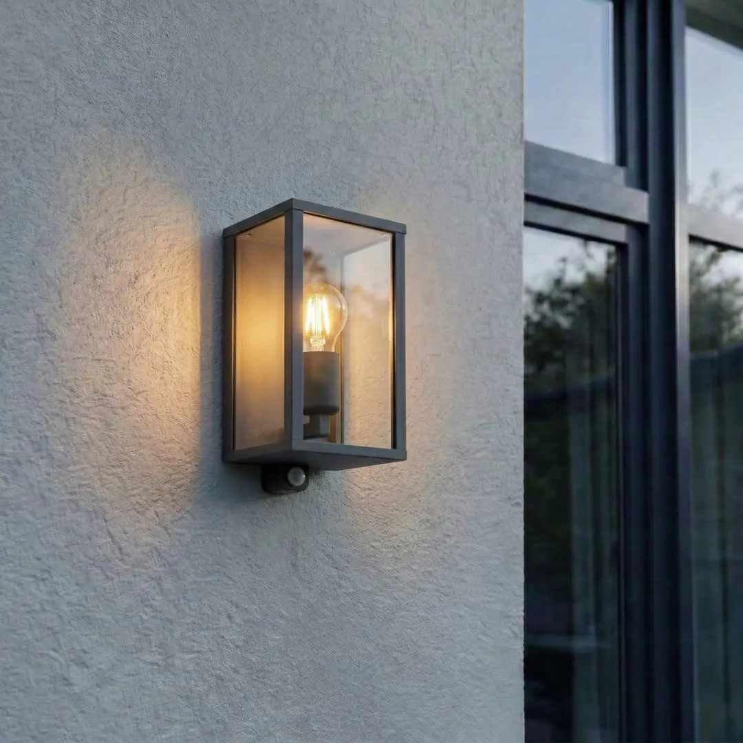 Lindby Wandlamp Buiten Aluminium Glas 1xE27 - 29cm - Antraciet/Transparant - afbeelding 6 van 6