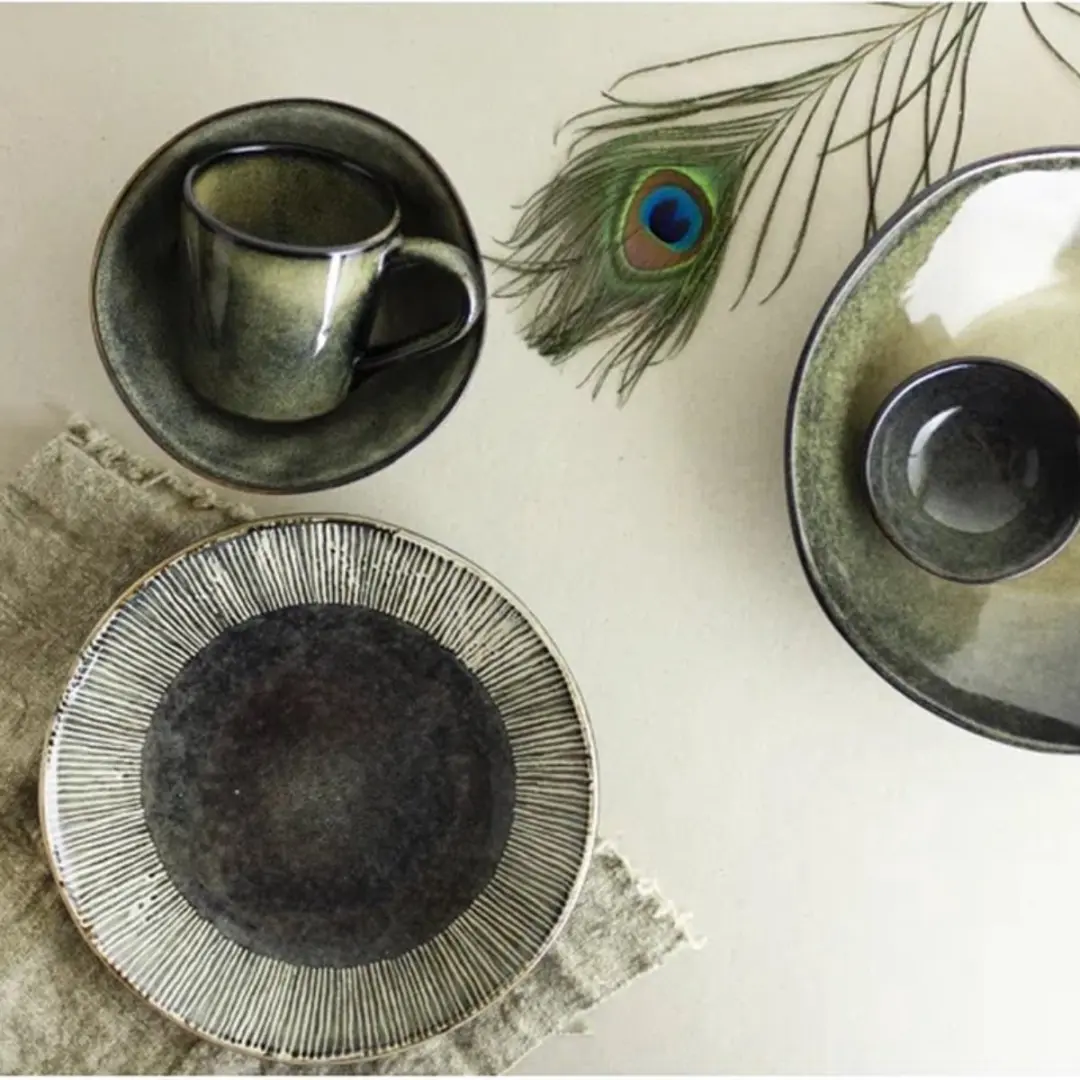 Dutch Rose Organic Serviesset 12-delig - Handgemaakt Stoneware - Groen