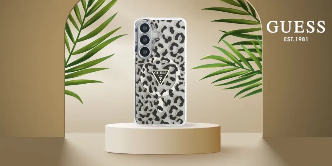 GUESS Hoesje Samsung Galaxy S26 - Panter Zwart - MagSafe