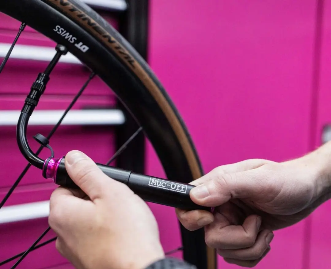 Muc-Off AirMach Minipomp - Fietspomp - Aluminium 78g - Zwart - afbeelding 4 van 6