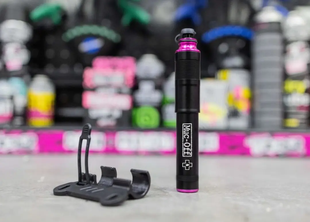 Muc-Off AirMach Minipomp - Fietspomp - Aluminium 78g - Zwart - afbeelding 6 van 6