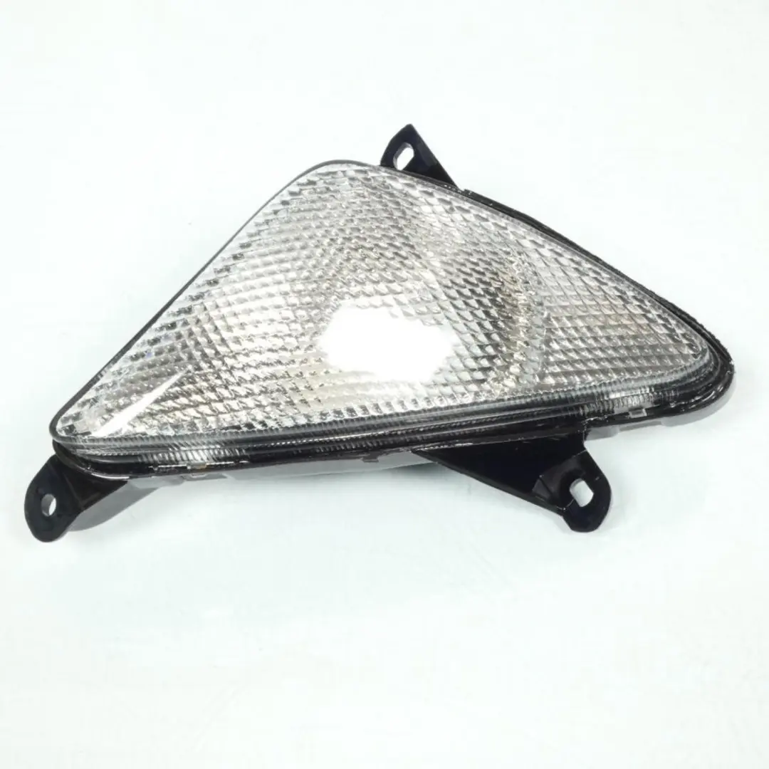 Clignotant avant droit Vicma pour scooter Yamaha 500 Tmax 2001 à 2007 9853 Neuf