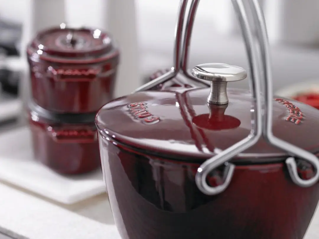 Staub Ronde Theepot 1,15L - Grenadine - afbeelding 4 van 4
