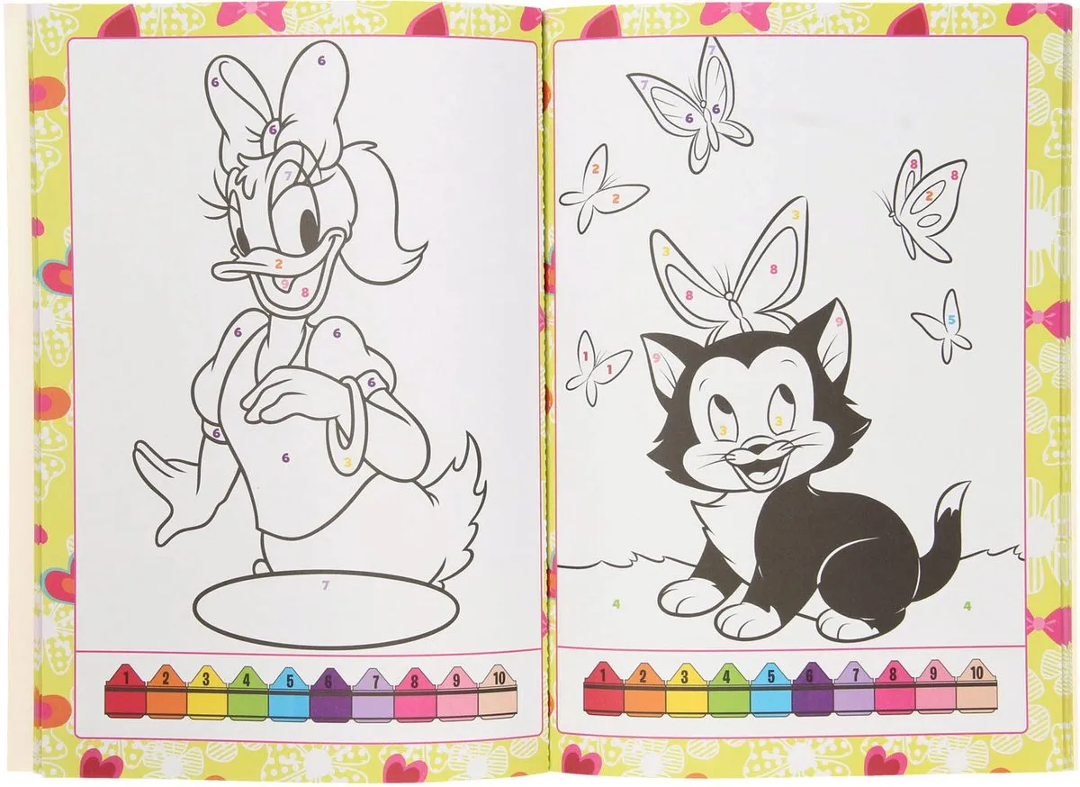 Disney Minnie Mouse Kleurboek 32 Pagina's - 12 Kleurpotloden