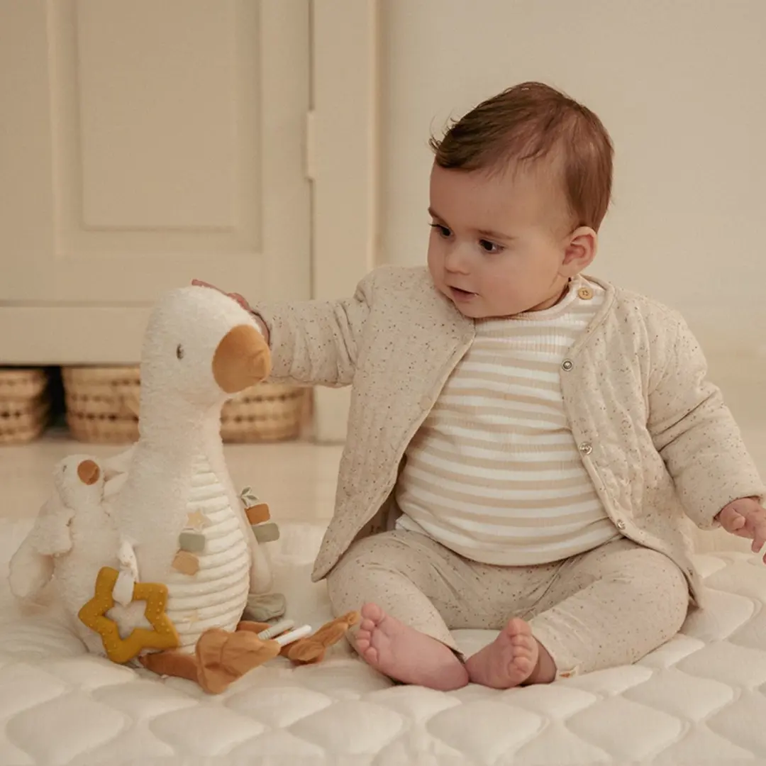 Little Dutch Newborn Naturals Activiteitenknuffel Little Goose - Wit - afbeelding 6 van 6