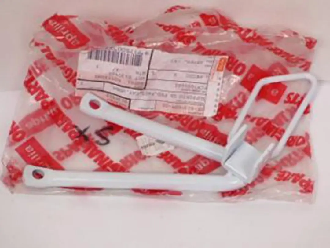 voetsteunplaat passagier links voor aprilia 125 tuareg rally ap8135412 nieuw