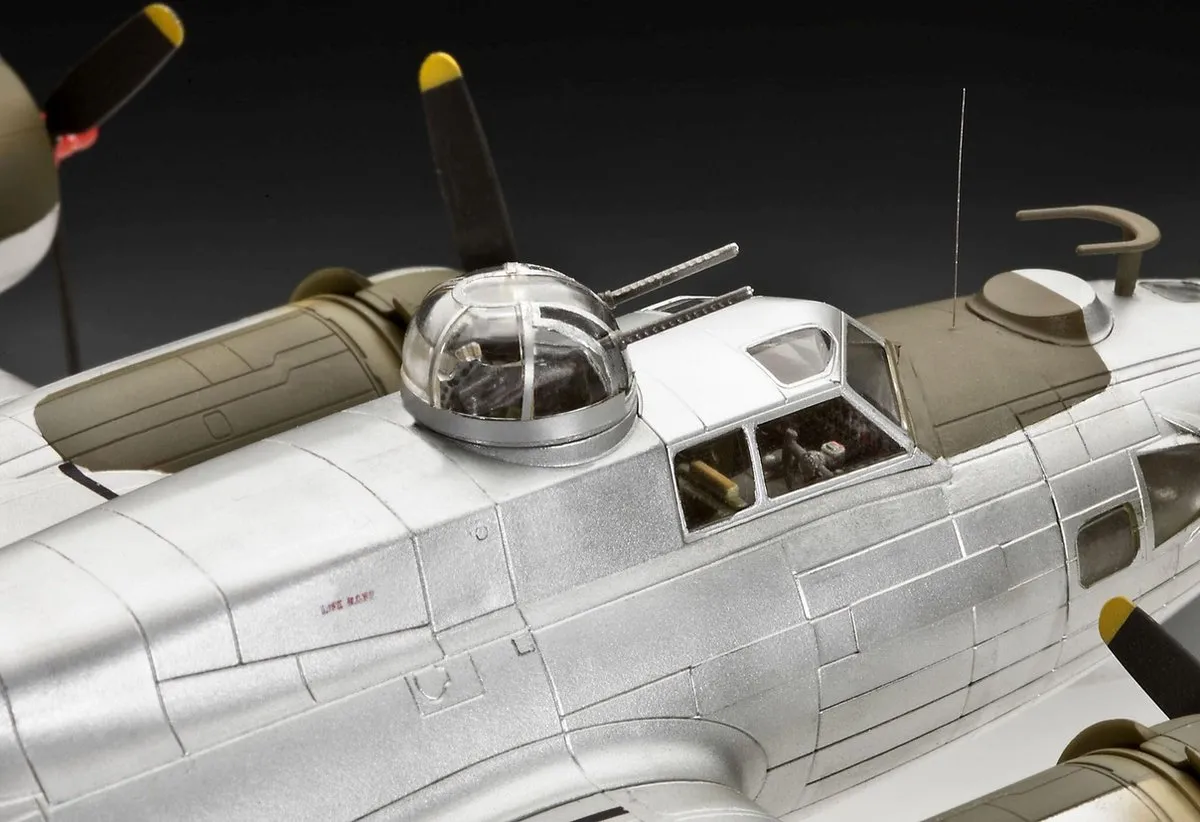 Revell 04283 B-17G Flying Fortress Modelbouwpakket - 1:72 - Multi