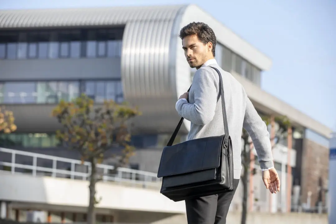 New Looxs Fellini Laptoptas Fietstas 15" - 18L - Zwart - afbeelding 6 van 6