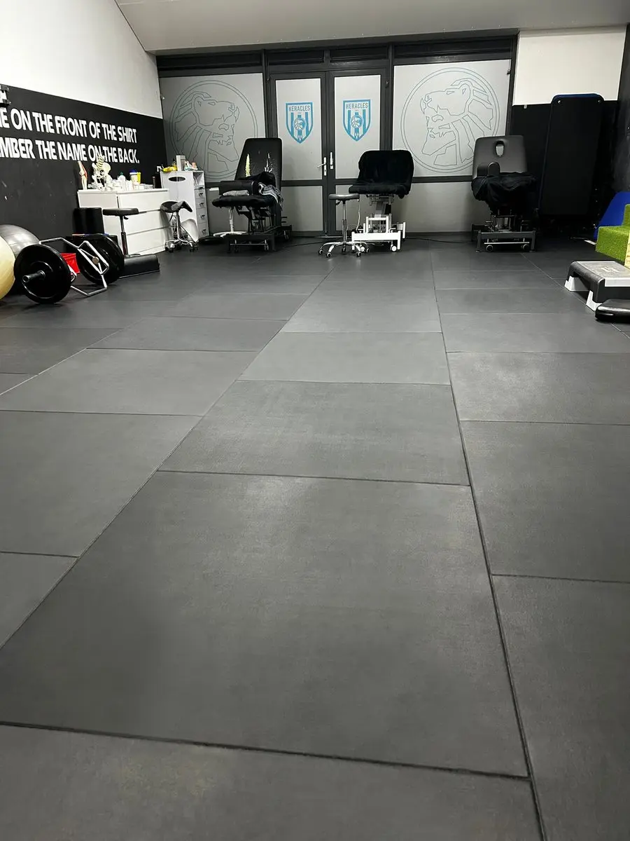 Flow Fitness Rubberen Tegel 100x100cm - Zwart