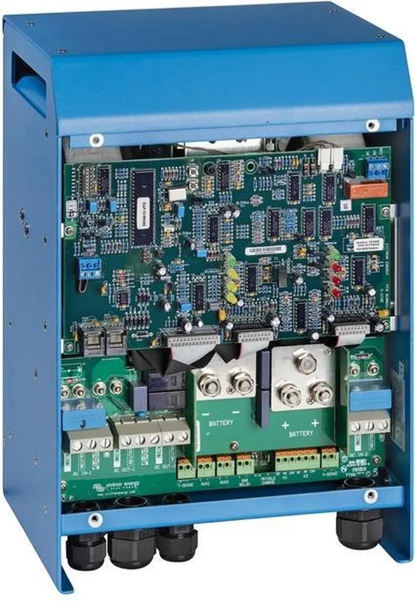 Victron Quattro 12/3000/120 Omvormer & Aculader