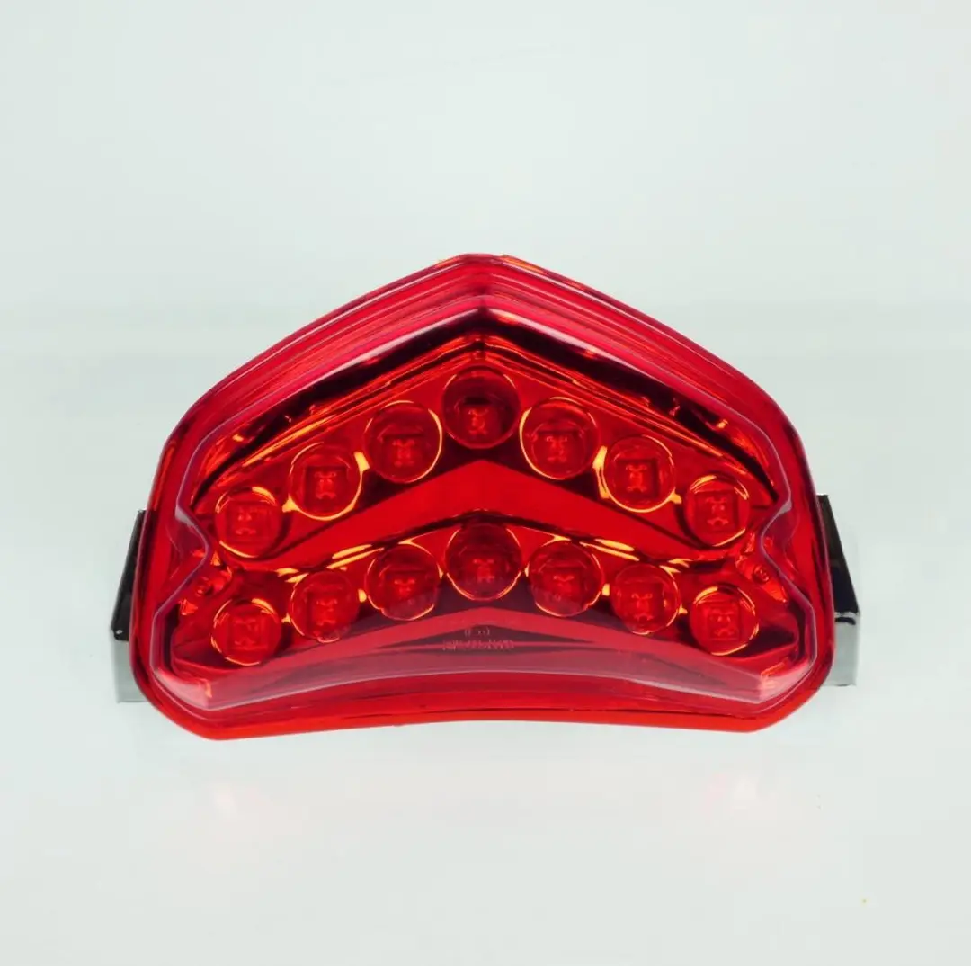 Feu arrière LED 12V Vicma pour moto Suzuki 750 Gsx-R 2004 à 2005 / 1059956 Neu
