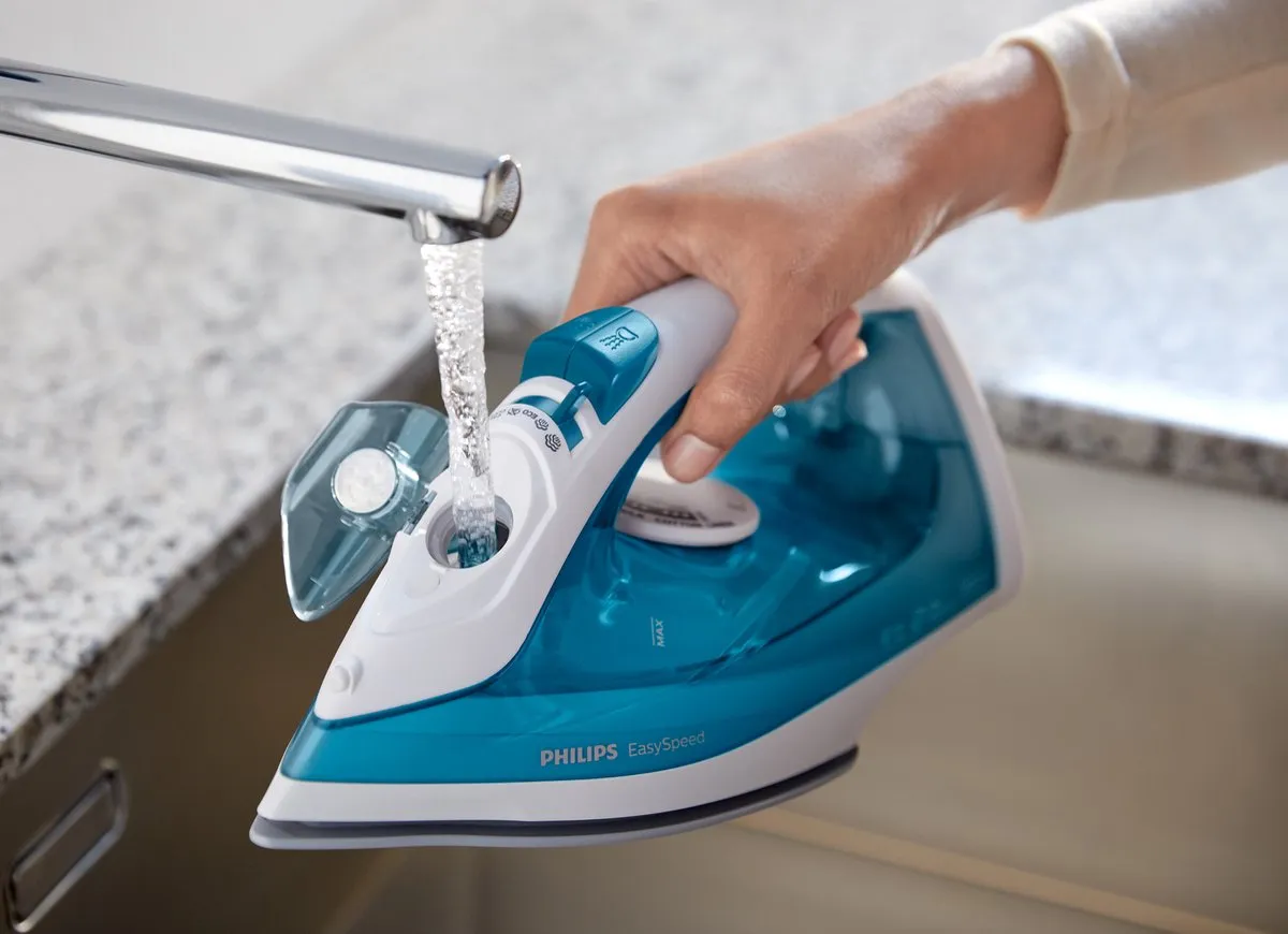 Philips EasySpeed GC1744/20 Stoomstrijkijzer - 2000W - Blauw/Wit