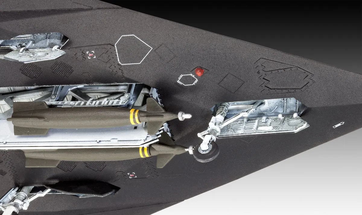 Revell 03899 F-117 Stealth Fighter Modelbouwpakket - 1:72 - Multi
