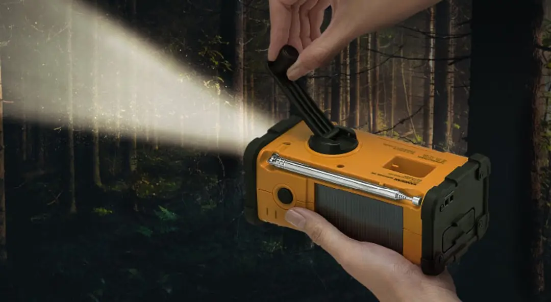 Sangean MMR-88 Outdoorradio - VHF/FM, Accu, Zonnepaneel, Zaklamp - Zwart/Geel - afbeelding 6 van 6