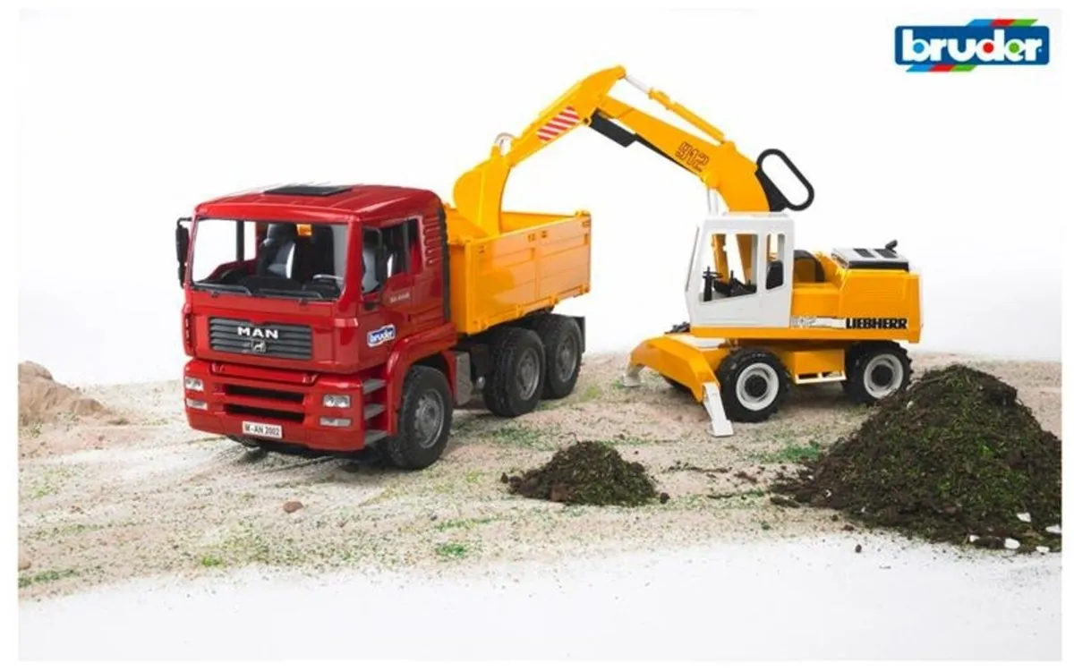 Bruder 2751 MAN Vrachtwagen met Liebherr Kraan - Rood/Geel/Wit