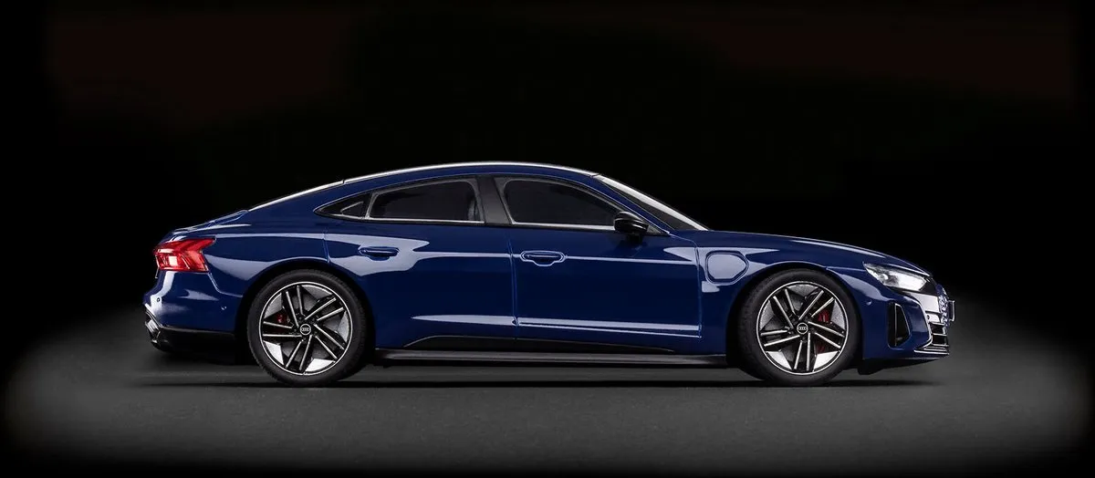 Revell 67698 Audi e-tron GT Modelbouwpakket - 1:24 - 71 Onderdelen