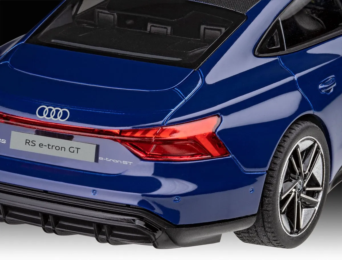 Revell 67698 Audi e-tron GT Modelbouwpakket - 1:24 - 71 Onderdelen