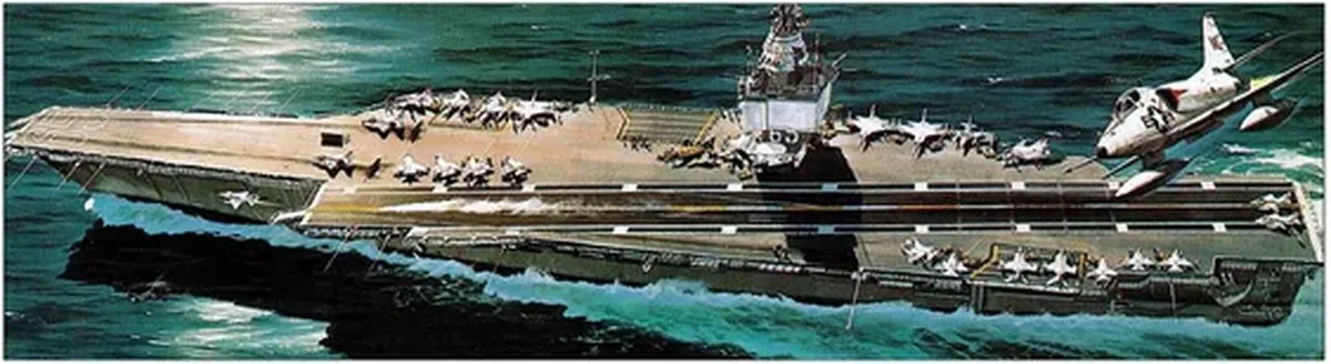 Revell 05046 Modelbouwpakket U.S.S. Enterprise - 1:720 - 102 Onderdelen - Multi