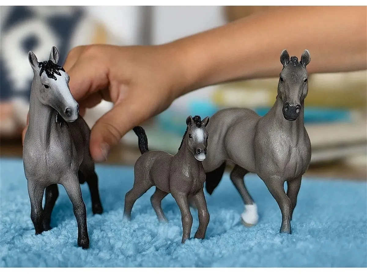 Schleich HORSE CLUB Selle FranÃ§ais Merrie 13955 - Zwart/Grijs