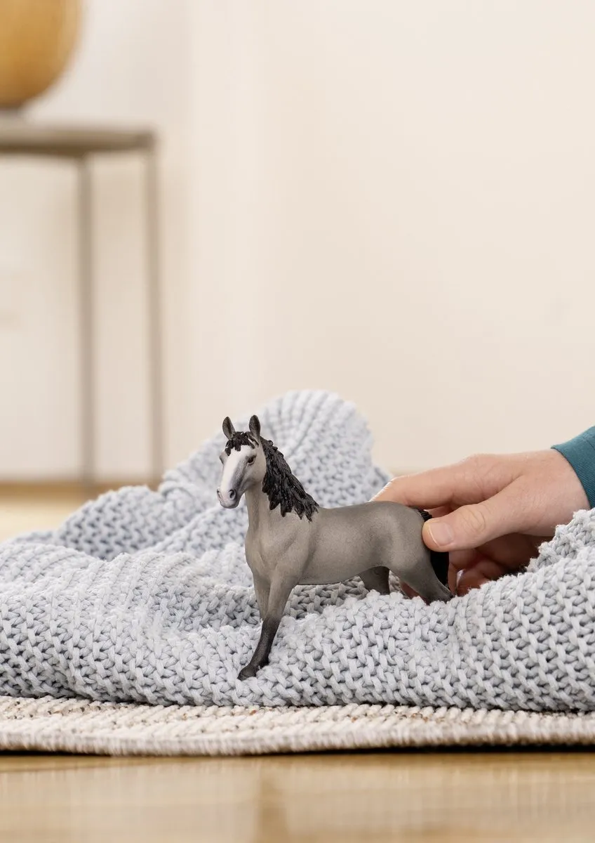 Schleich HORSE CLUB Selle FranÃ§ais Merrie 13955 - Zwart/Grijs