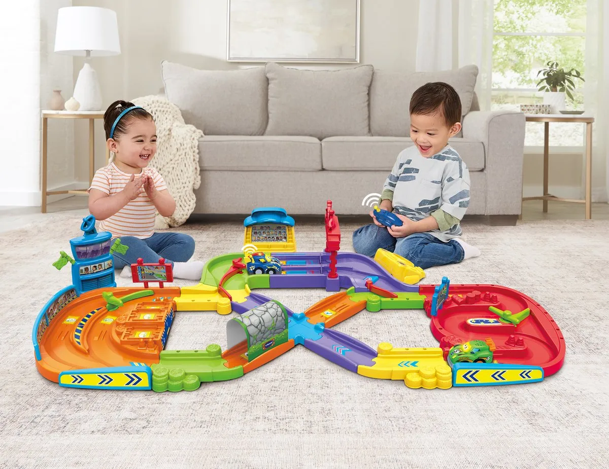 VTech Toet Toet Auto's Mega RC Racecircuit - 2 Auto's - Multicolor