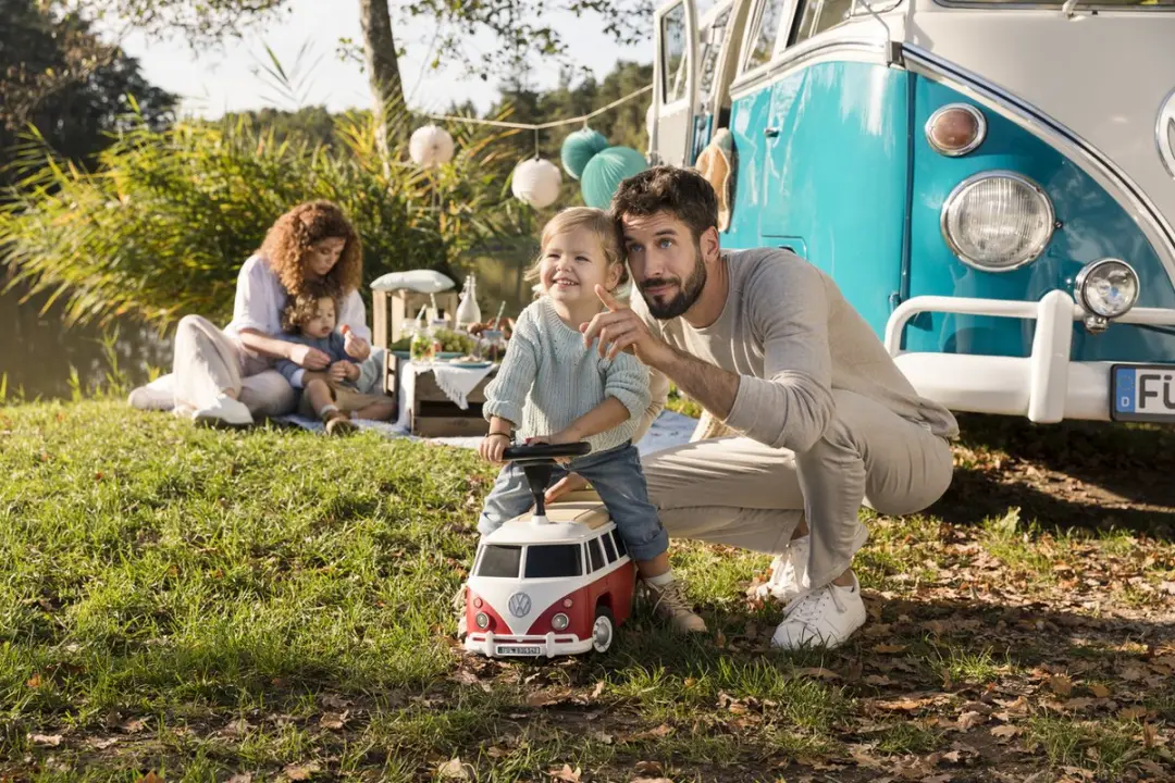 BIG Loopfiets Baby Volkswagen - 4 Wielen - Rood/Wit - afbeelding 3 van 6
