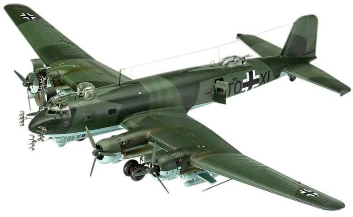 Revell 03777 Focke-Wulf Fw 200 C-5/C-8 Modelbouwpakket - 1:72 - 240 Onderdelen - Multi