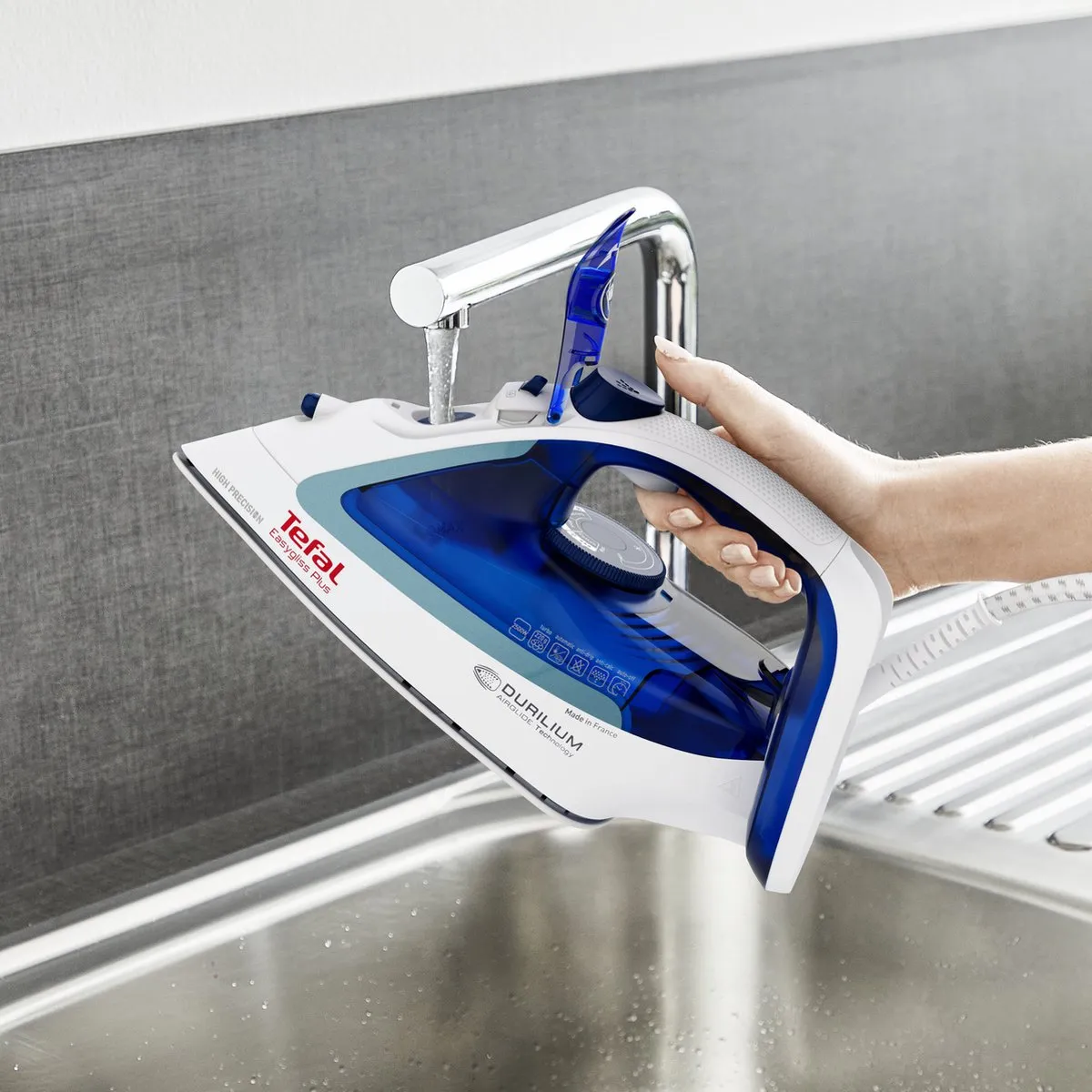 Tefal Easygliss Plus FV5736 Stoomstrijkijzer - 2500W - Blauw/Wit