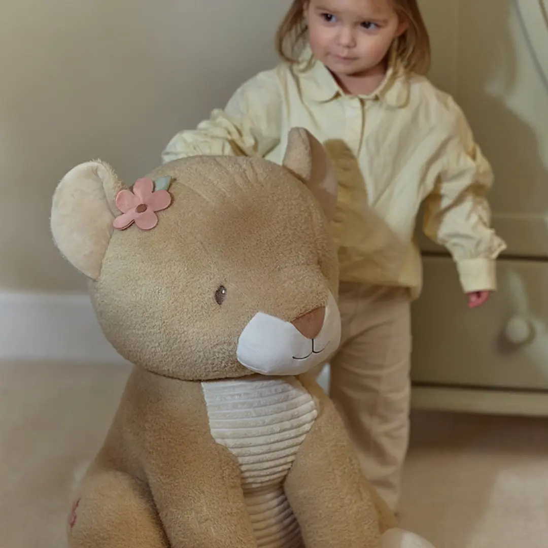 Little Dutch Knuffel Leeuwin 60cm - Beige - afbeelding 4 van 6