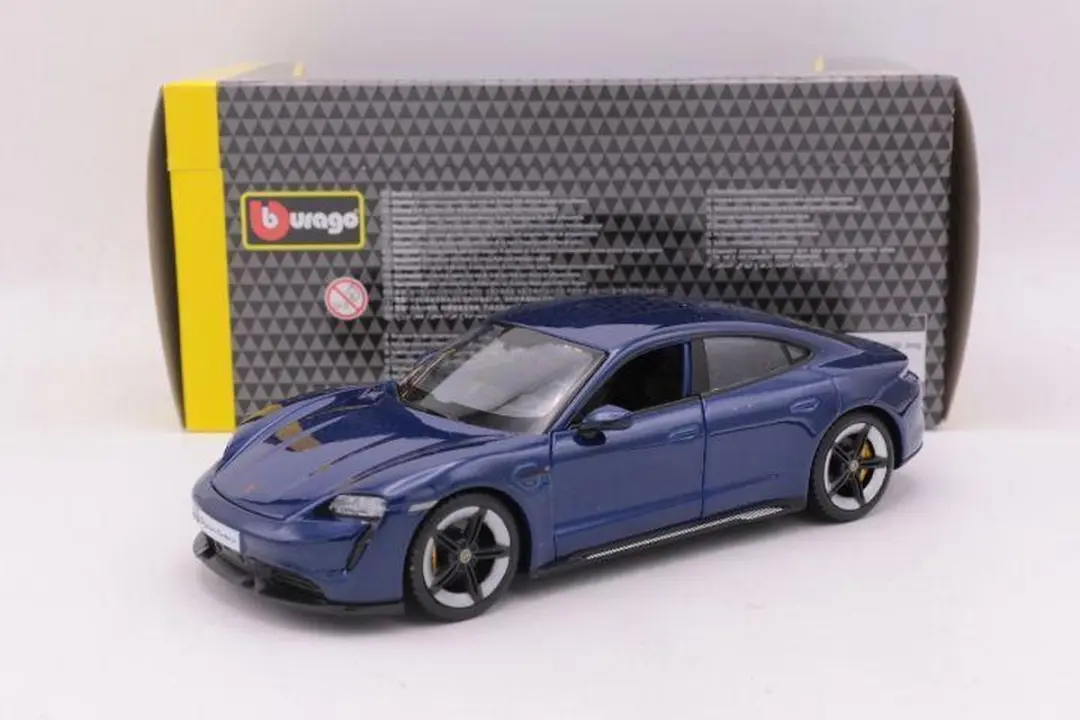 Bburago Porsche Taycan