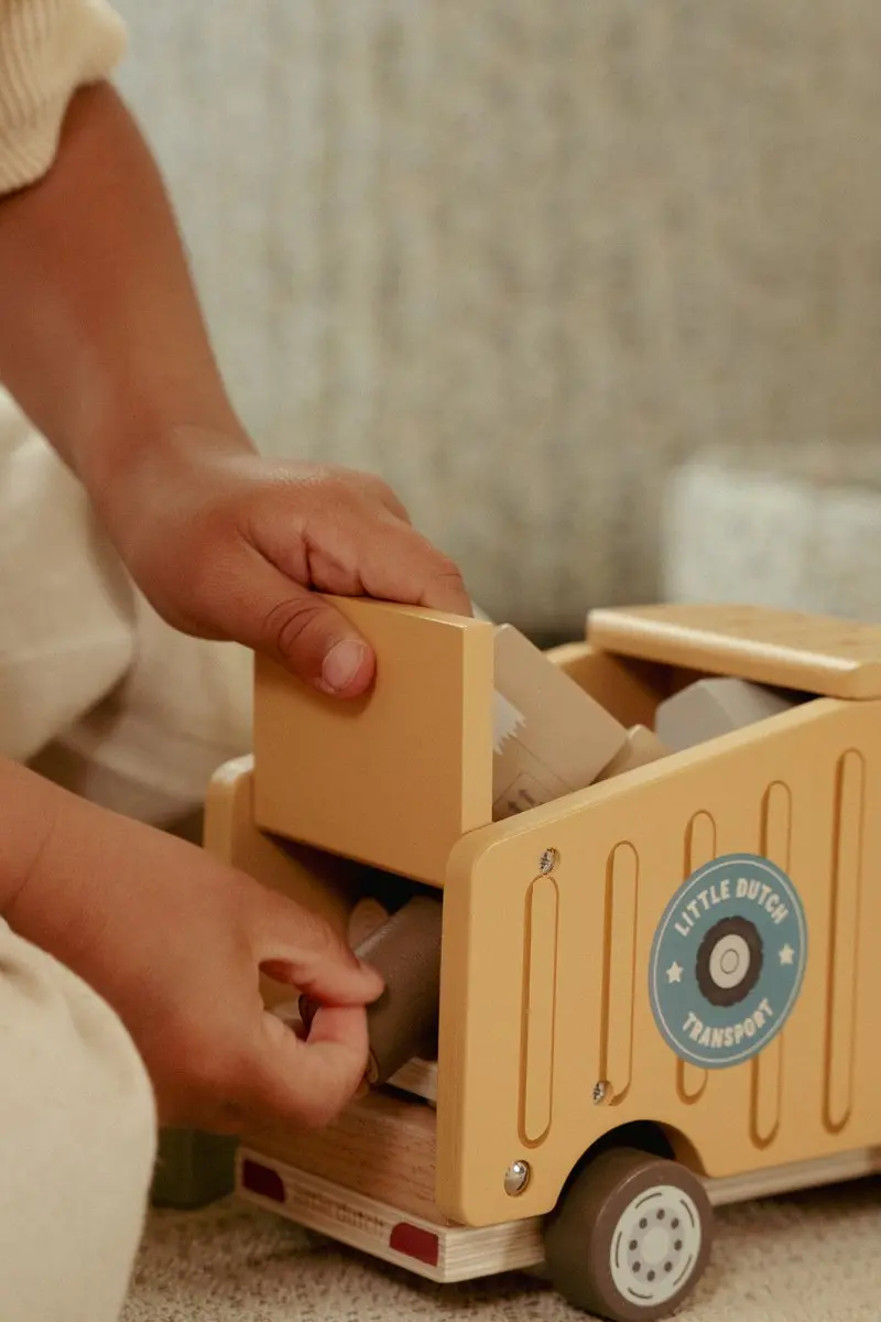 Little Dutch Houten Kiepwagen FSC - Meerkleurig - afbeelding 6 van 6
