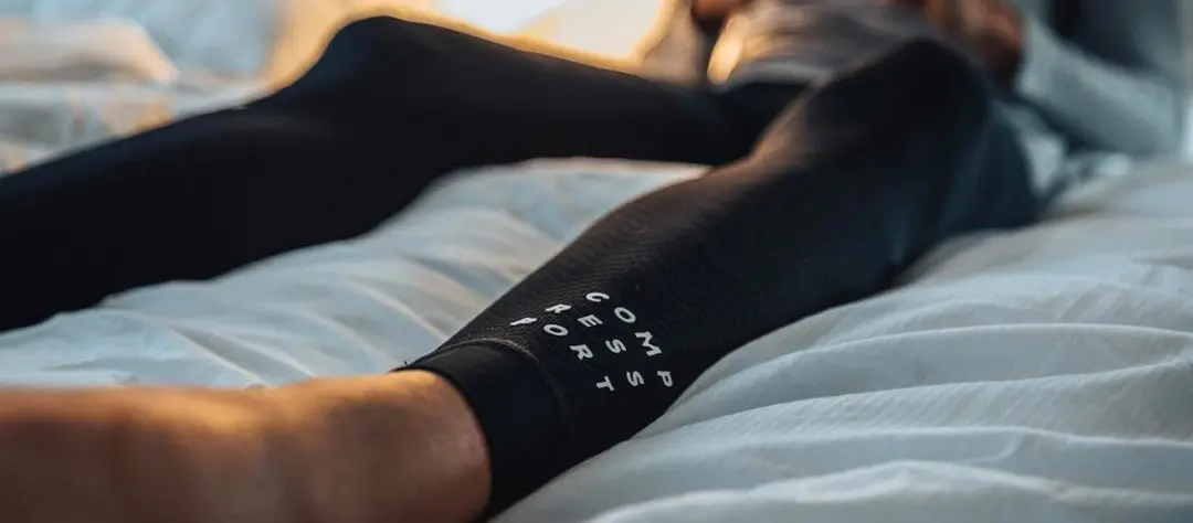 Compressport Full Legs Recovery Beenstukken - Zwart - afbeelding 2 van 6