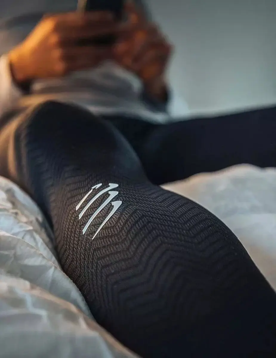 Compressport Full Legs Recovery Beenstukken - Zwart - afbeelding 3 van 6
