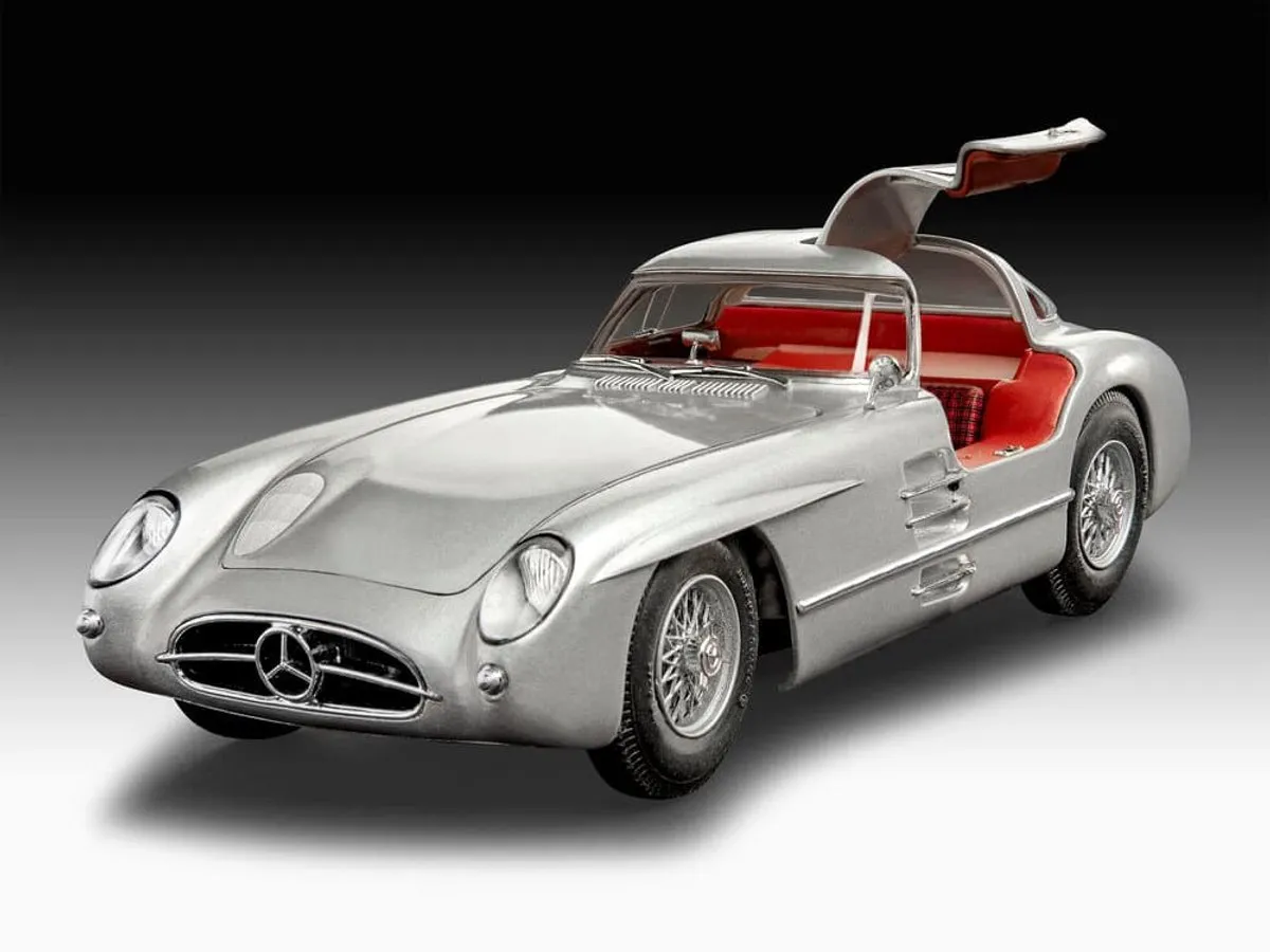 Revell 05633 1955 Mercedes-Benz 300 SLR Uhlenhaut Coupe Modelbouwpakket - 1:24 - Multi