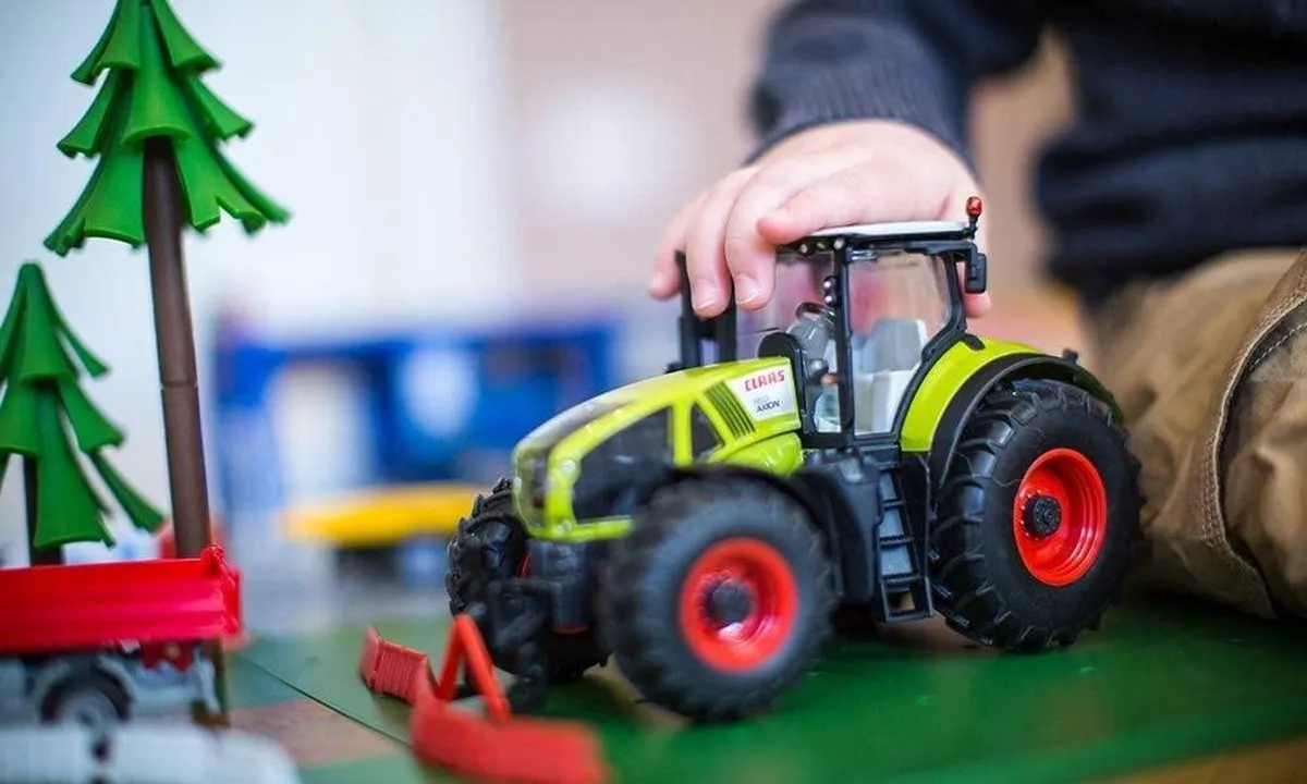 SIKU 3280 Claas Axion 950 Tractor 1:32 - Groen
