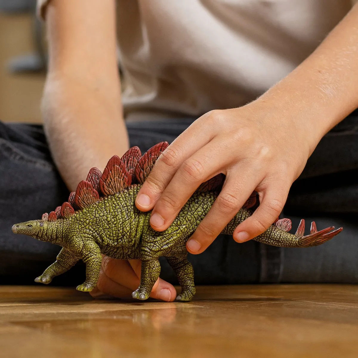 Schleich Stegosaurus 15040 - Geel/Rood - afbeelding 3 van 6