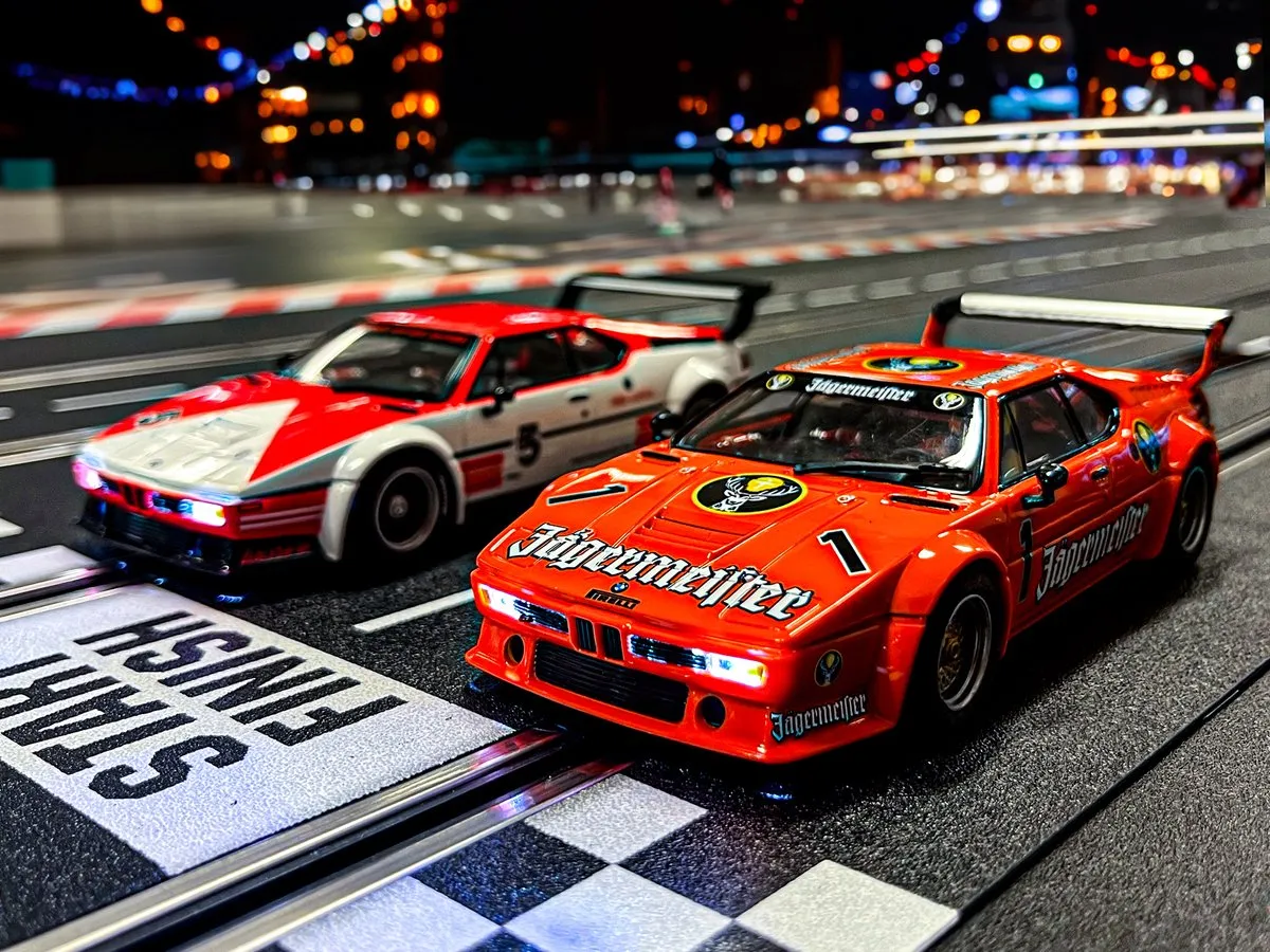Carrera Digital 124 BMW M1 Procar Jägermeister Racing Team No.1 - Multi