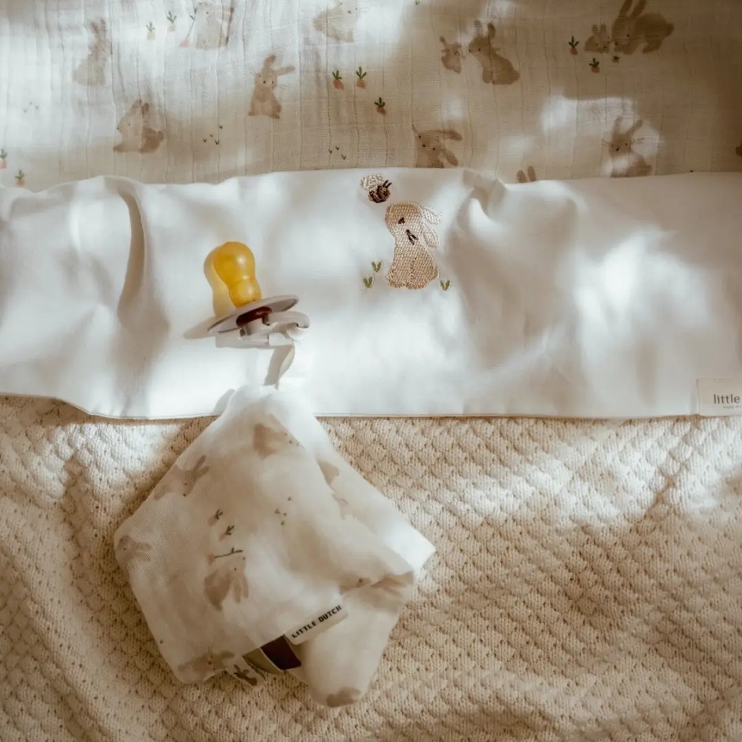 Little Dutch Newborn Naturals Ledikantlaken Baby Bunny - 110x140cm - afbeelding 3 van 6