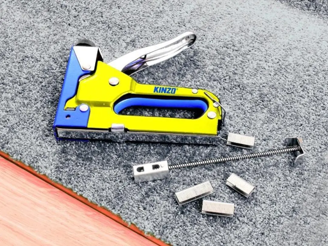 Kinzo Tacker DS79439 Nietmachine - 1500 Spijkers/Nieten - Vloerbedekking & Hout - afbeelding 3 van 6