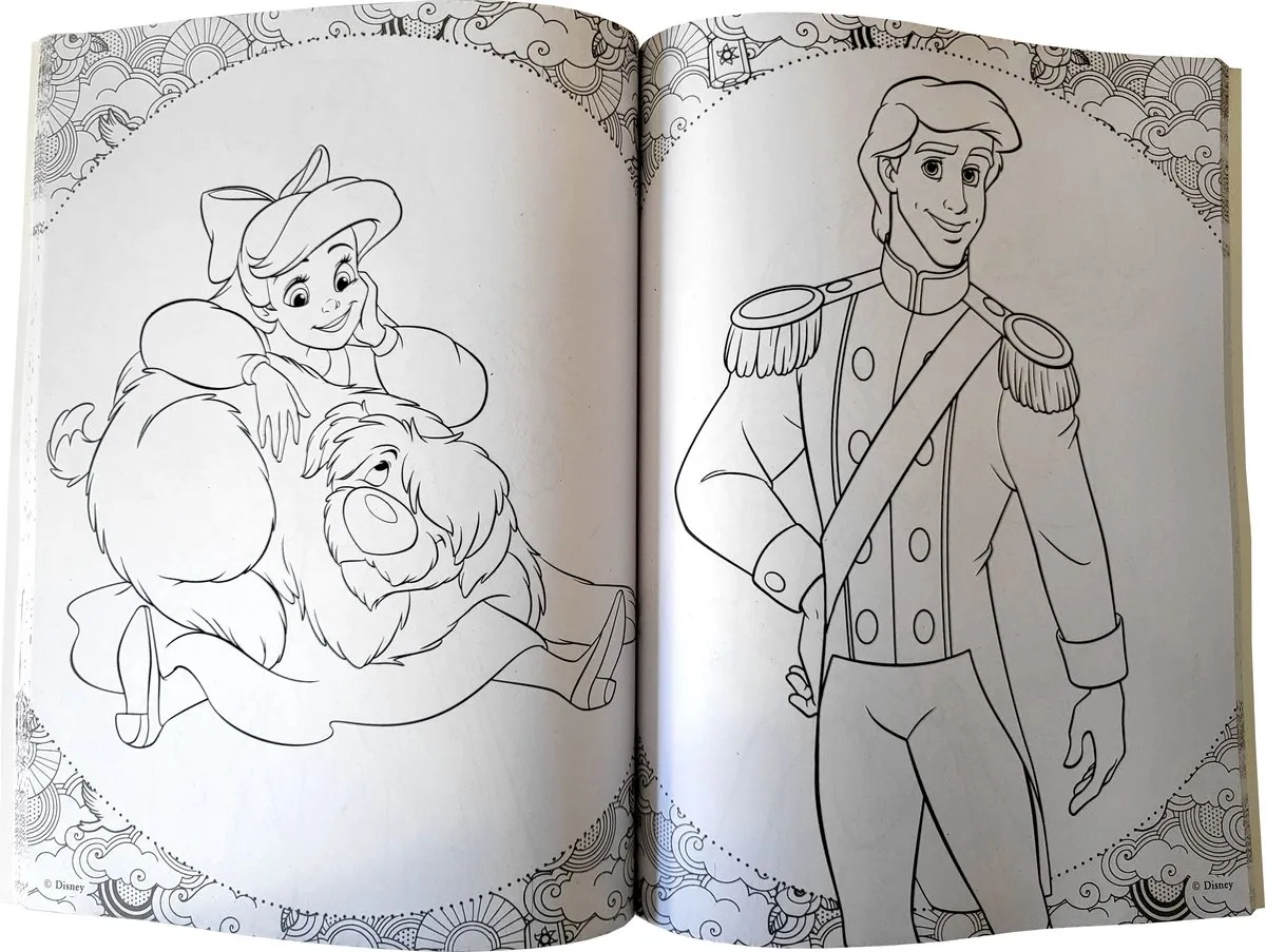 Disney Princess Megacolor Kleurboek - 125 Platen + Stickers - Oranje