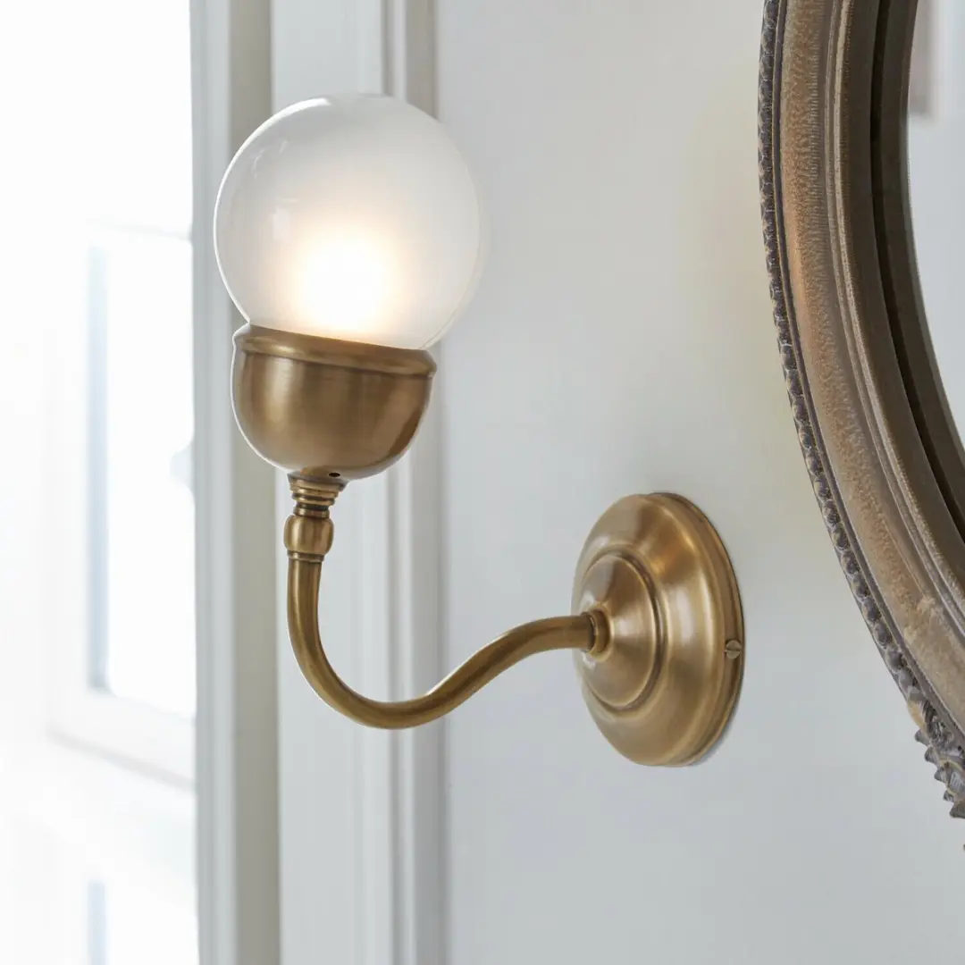 Loberon Lamivelle Wandlamp - messing/helder - afbeelding 5 van 6