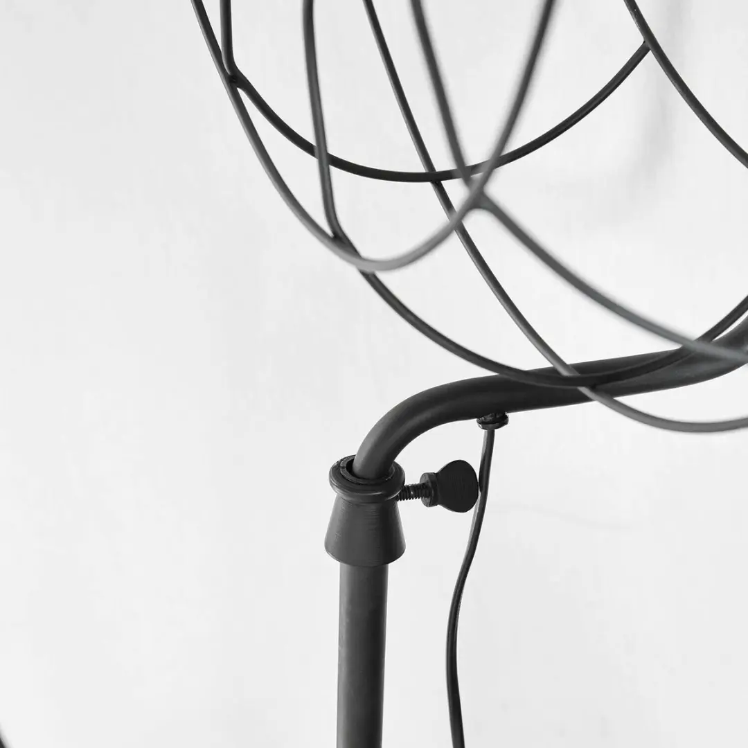 Loberon Thunderfield Vloerlamp - 1 Lichtpunt - Zwart - afbeelding 6 van 6