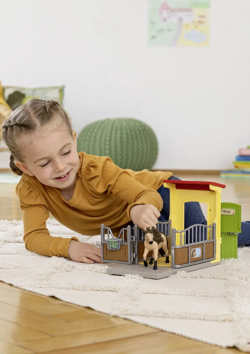 Schleich FARM WORLD Ponystal met IJslanderhengst 42609
