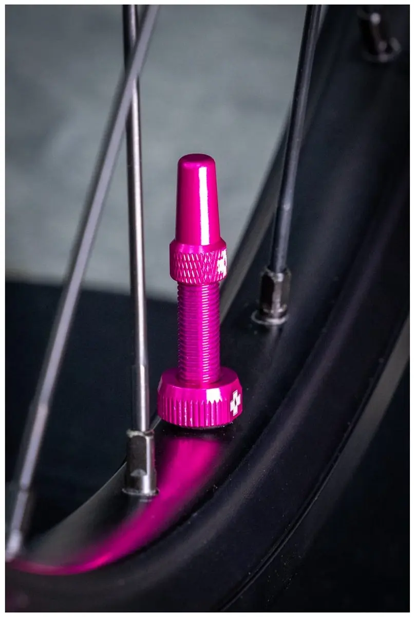 Muc-Off V2 Tubeless Ventielen 60mm - Roze - afbeelding 2 van 3