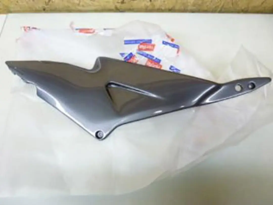 rechterkant deksel voor aprilia 1000 rsv 1998